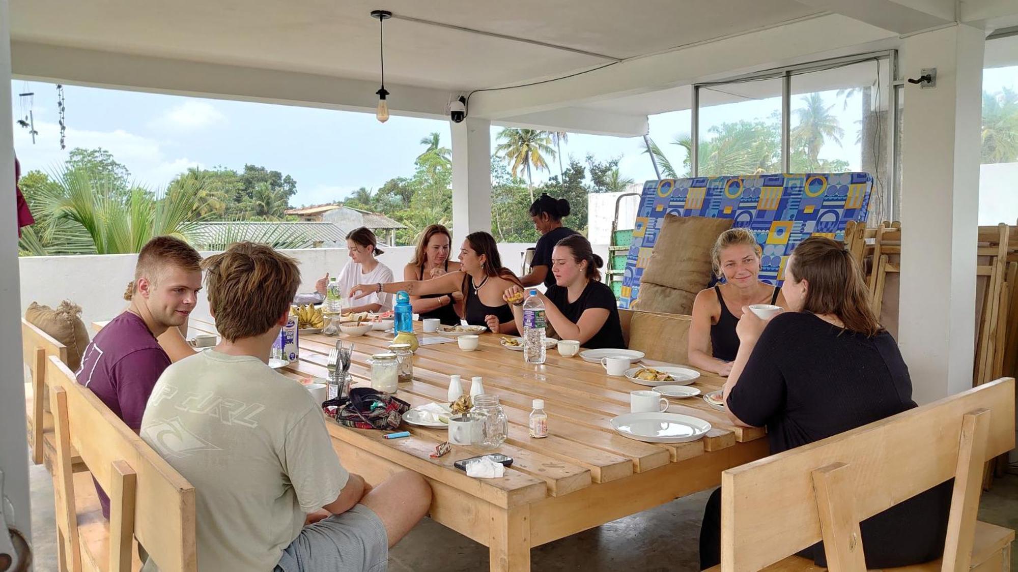 Sun & Moon Hostel ミリッサ エクステリア 写真