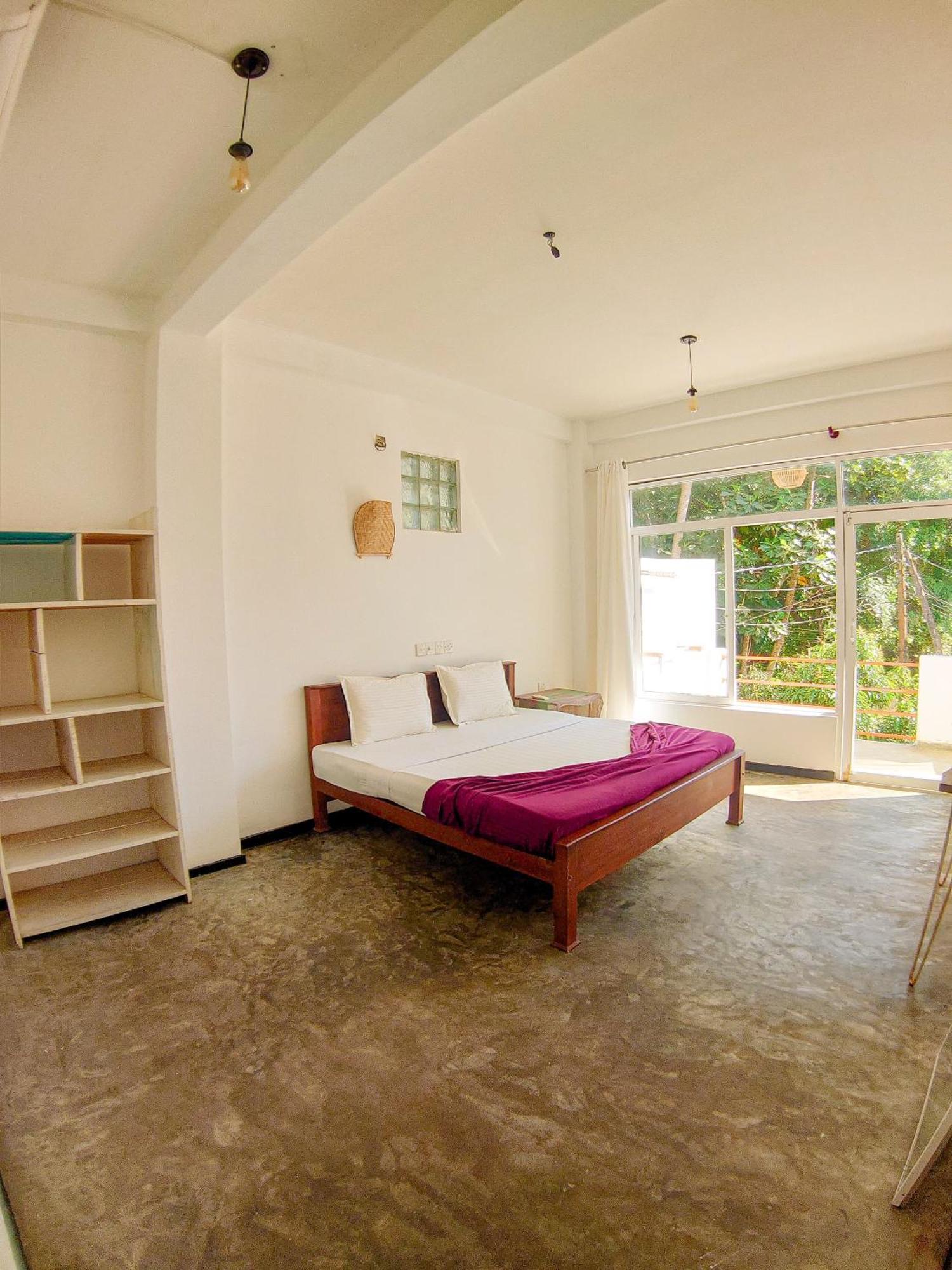 Sun & Moon Hostel ミリッサ エクステリア 写真
